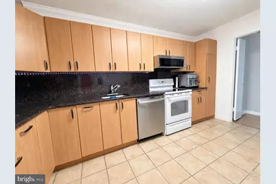 307 Yoakum Parkway #1404, Alexandria, VA 22304 - Photo 3