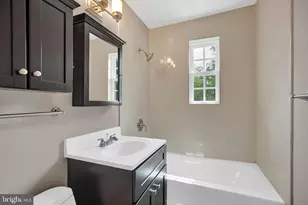 1700 W Abingdon Dr, Alexandria, VA 22314 - Photo 31