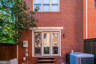 514 Colecroft Ct, Alexandria, VA 22314 - Photo 9