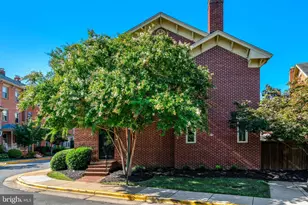 514 Colecroft Ct, Alexandria, VA 22314 - Photo 5