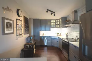 309 Yoakum Pkwy, Alexandria, VA 22304 - Photo 19