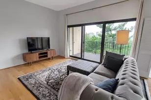 110 Roberts Ln, Alexandria, VA 22314 - Photo 3