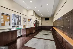 205 Yoakum Pkwy, Alexandria, VA 22304 - Photo 29