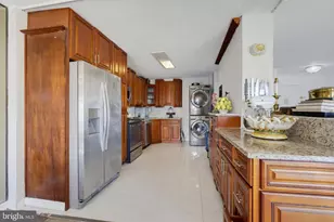 203 Yoakum Pkwy, Alexandria, VA 22304 - Photo 5