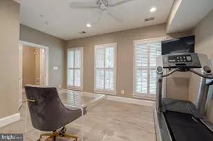 712 Bracey Ln, Alexandria, VA 22314 - Photo 5