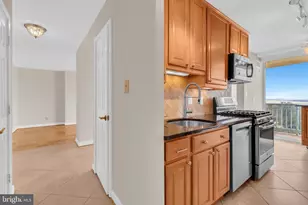 501 Slaters Ln, Alexandria, VA 22314 - Photo 15