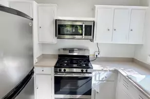 1244 Martha Custis Dr, Alexandria, VA 22302 - Photo 9