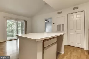 3305 Wyndham Cir, Alexandria, VA 22302 - Photo 13