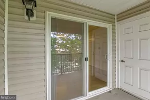 3305 Wyndham Cir, Alexandria, VA 22302 - Photo 25