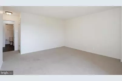 205 Yoakum Parkway #1002, Alexandria, VA 22304 - Photo 9