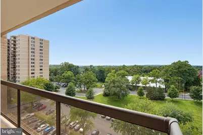 205 Yoakum Parkway #1002, Alexandria, VA 22304 - Photo 3