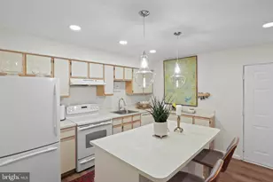 3303 Wyndham Cir, Alexandria, VA 22302 - Photo 7