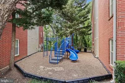 3303 Wyndham Circle #145, Alexandria, VA 22302 - Photo 19