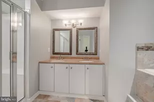 329 Helmuth Ln, Alexandria, VA 22304 - Photo 23