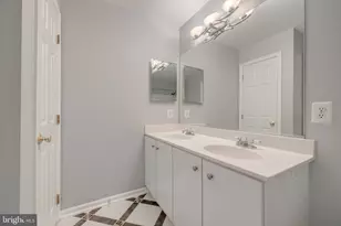 329 Helmuth Ln, Alexandria, VA 22304 - Photo 27