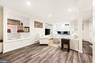 225 N Royal St, Alexandria, VA 22314 - Photo 33
