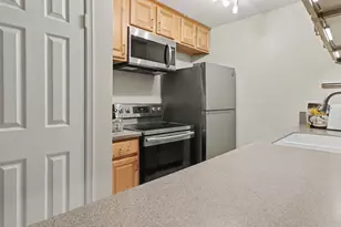 3311 Wyndham Cir, Alexandria, VA 22302 - Photo 13