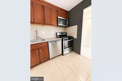 5340 Holmes Run Parkway #907, Alexandria, VA 22304 - Photo 9