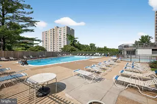 5340 Holmes Run Pkwy, Alexandria, VA 22304 - Photo 17