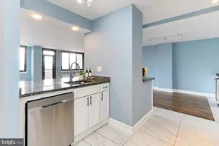 801 N Pitt St, Alexandria, VA 22314 - Photo 17