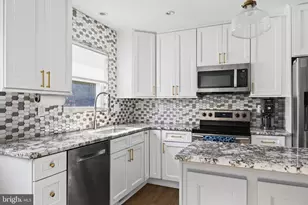 1015 Woods Pl, Alexandria, VA 22302 - Photo 9