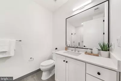 521 N Washington Street #101, Alexandria, VA 22314 - Photo 11