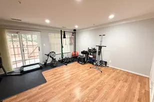 162 Barrett Pl, Alexandria, VA 22304 - Photo 3