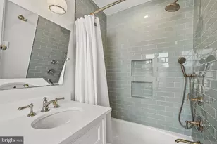 220 S Fairfax St, Alexandria, VA 22314 - Photo 43