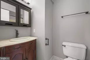 1012 Oronoco St, Alexandria, VA 22314 - Photo 11