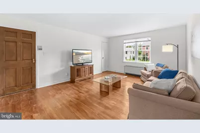 211 E Glebe Road #B, Alexandria, VA 22305 - Photo 3