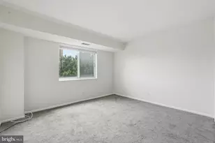 5340 Holmes Run Pkwy, Alexandria, VA 22304 - Photo 13