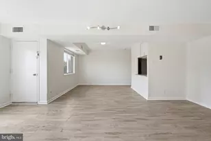 5340 Holmes Run Pkwy, Alexandria, VA 22304 - Photo 3