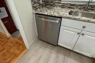 3539 Martha Custis Dr, Alexandria, VA 22302 - Photo 9
