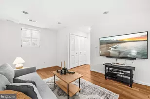 403 Old Town Ct, Alexandria, VA 22314 - Photo 33