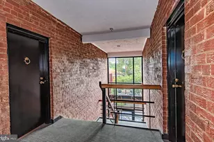 202 Skyhill Rd, Alexandria, VA 22314 - Photo 5