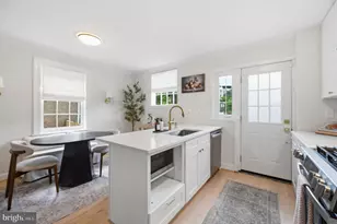 1010 Colonial Ave, Alexandria, VA 22314 - Photo 15