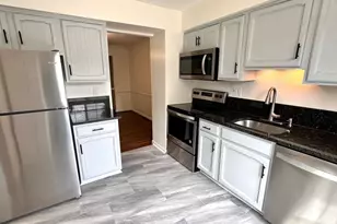 915 Portner Pl, Alexandria, VA 22314 - Photo 5