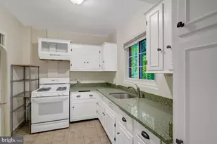 3200 Martha Custis Dr, Alexandria, VA 22302 - Photo 7