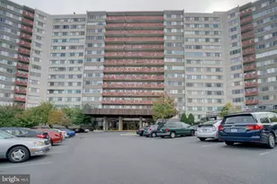 5340 Holmes Run Pkwy, Alexandria, VA 22304 - Photo 17