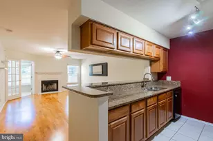 3309 Wyndham Cir, Alexandria, VA 22302 - Photo 5