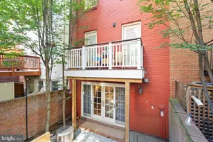 623 Pommander Walk, Alexandria, VA 22314 - Photo 21
