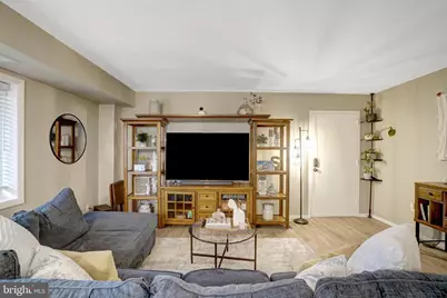3200 S 28th Street #204, Alexandria, VA 22302 - Photo 3