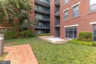 1111 Oronoco, Alexandria, VA 22314 - Photo 3