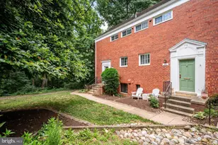 1557 Mt Eagle Pl, Alexandria, VA 22302 - Photo 5