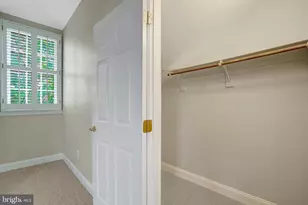 1210 Roundhouse Ln, Alexandria, VA 22314 - Photo 35