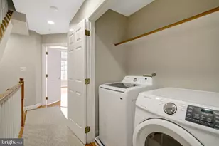 1210 Roundhouse Ln, Alexandria, VA 22314 - Photo 31