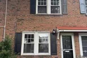 114 Baggett Pl, Alexandria, VA 22314 - Photo 1