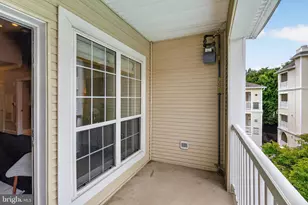4550 Strutfield Ln, Alexandria, VA 22311 - Photo 17