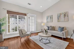4550 Strutfield Ln, Alexandria, VA 22311 - Photo 5