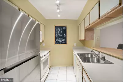 3313 Wyndham Circle #3209, Alexandria, VA 22302 - Photo 3